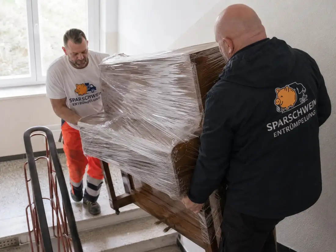 Entrümpelung in Hennigsdorf mit professionellem Team und Transporter